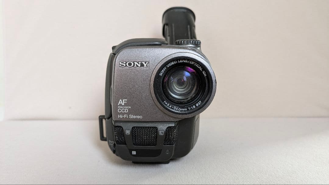 SONY Hi8 ビデオカメラ CCD-TR11