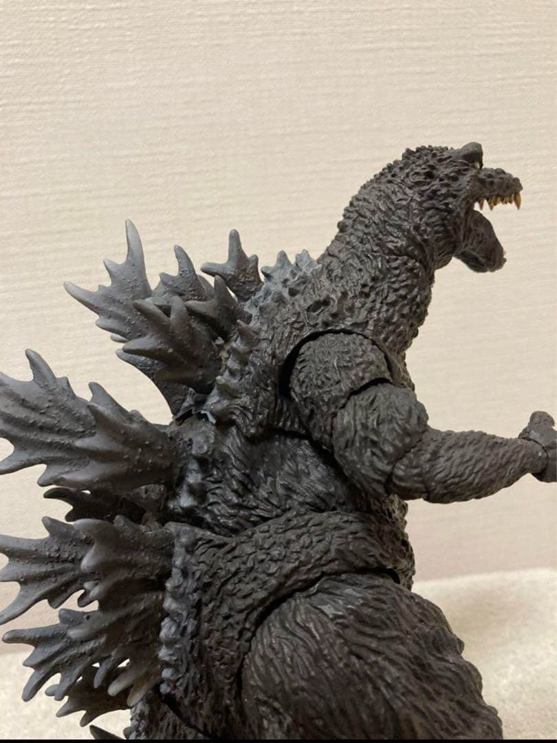 S.H.MonsterArts ゴジラ　2001
