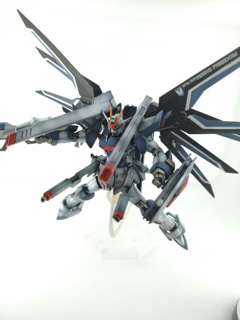 HG ライジングフリーダムガンダム 塗装済み完成品 全塗装