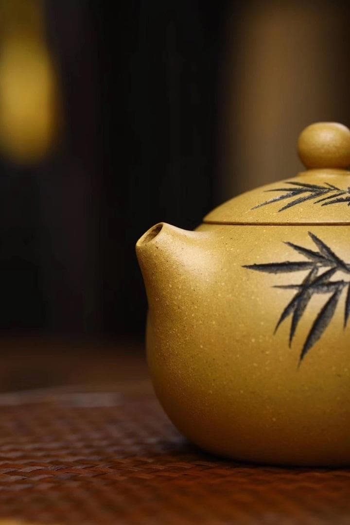 在銘　中国宜興　黄泥急須 竹彫 煎茶道具 宜興紫砂