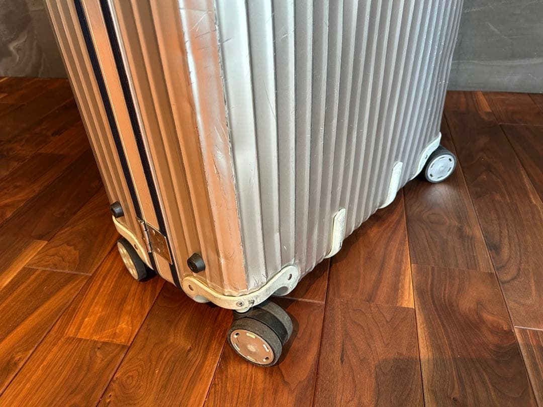 リモワ　RIMOWA トパーズ　アルミ製 シルバーキャリーケース 大型