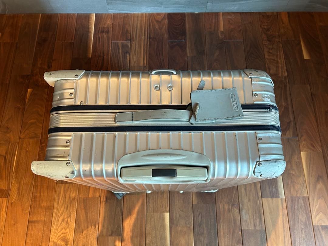 リモワ　RIMOWA トパーズ　アルミ製 シルバーキャリーケース 大型