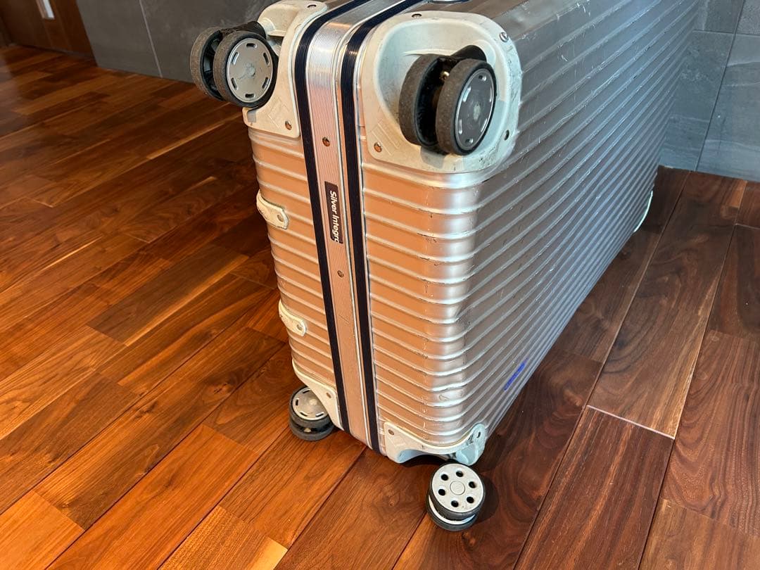 リモワ　RIMOWA トパーズ　アルミ製 シルバーキャリーケース 大型