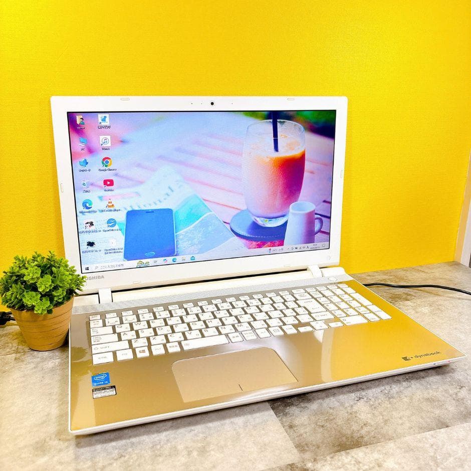 Coreｉ5✨新品SSDで快適✨おしゃれゴールド❣カメラ付き 薄型ノートパソコン