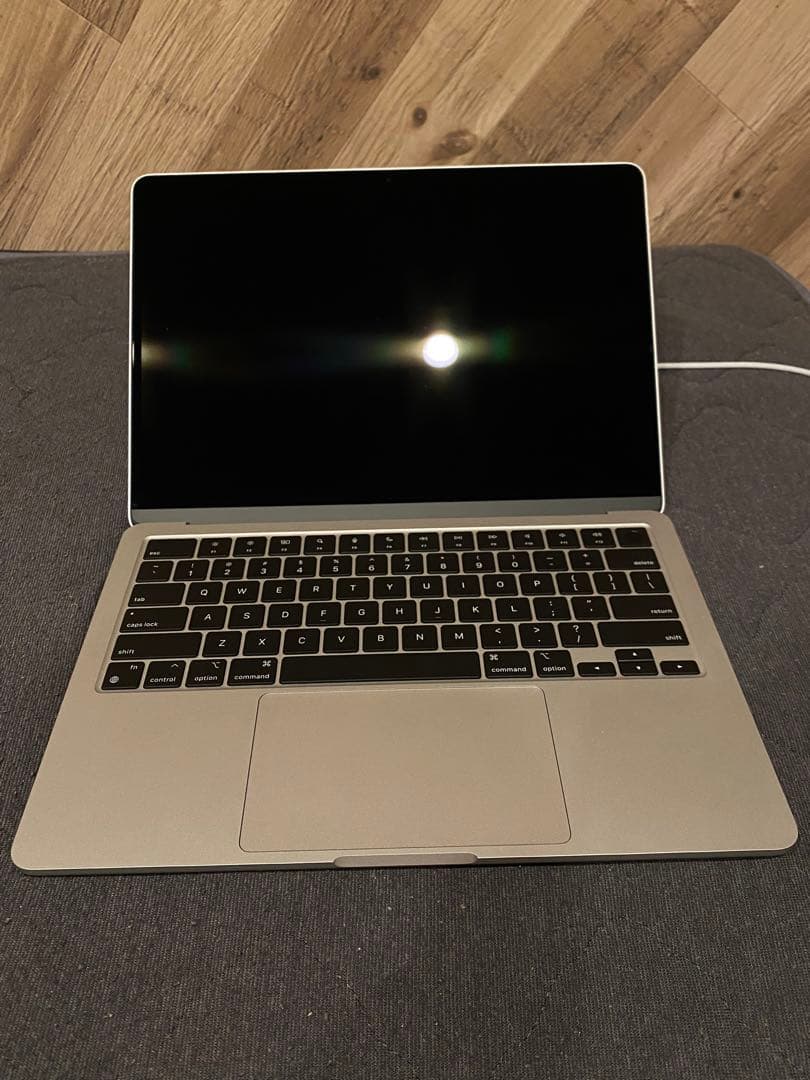 マックブックエアー M2 シルバー