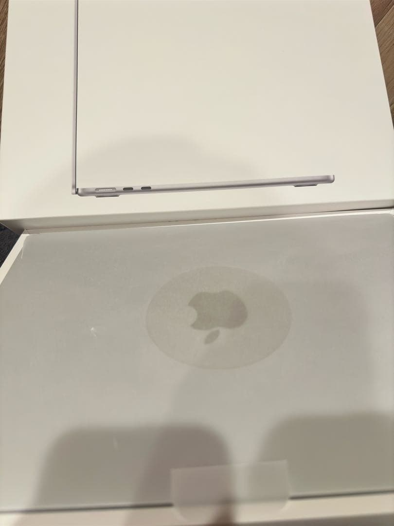 マックブックエアー M2 シルバー