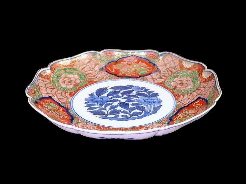 大聖寺伊万里　金襴手　丸紋に花鳥紋　牡丹の図　８寸皿　B351AS-CVe