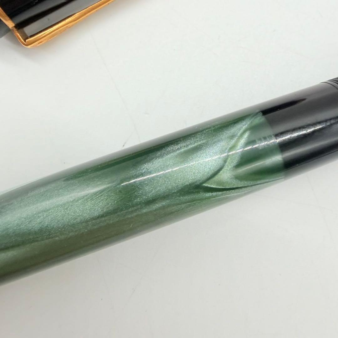 ★ペリカン Pelikan 万年筆 グリーンマーブル ペン先F 中古