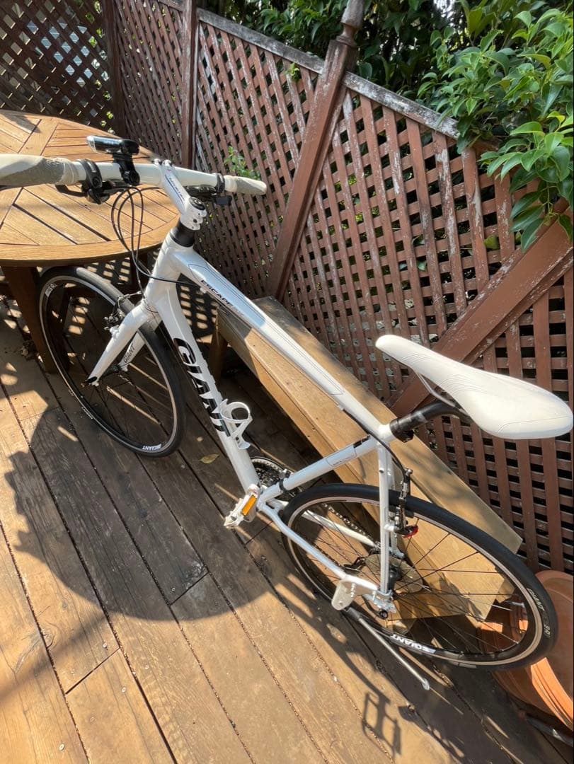 【Giant】クロスバイク 自転車※東京都小金井市引取