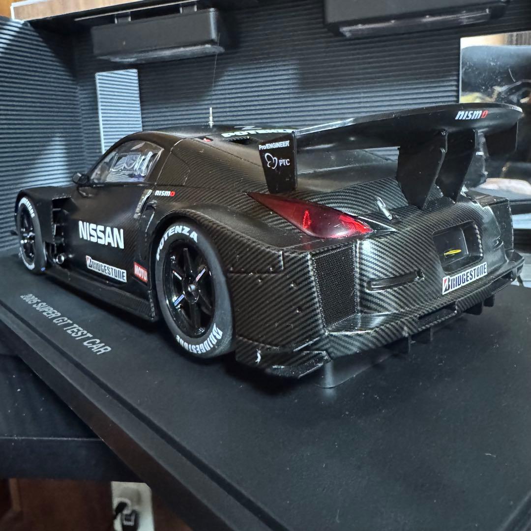 オートアート1/18フェアレディZ 2005 スーパーGTテストカー(ケース付)