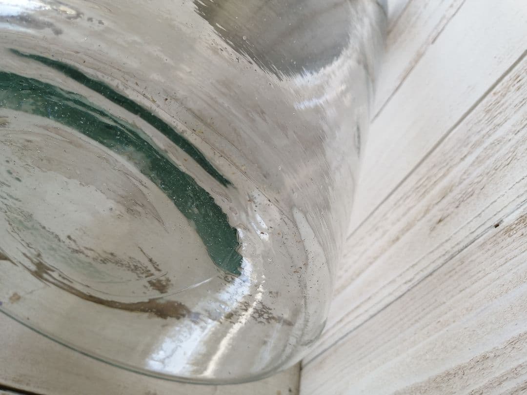 アルミ蓋のガラス大瓶