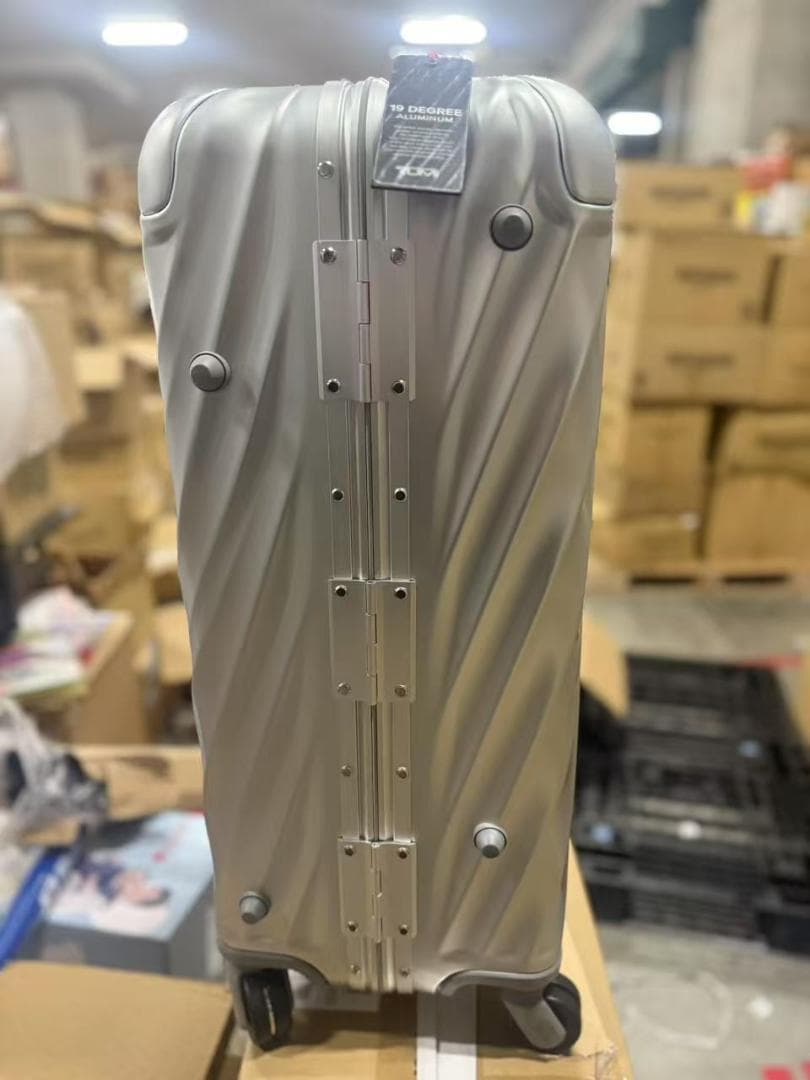 TUMI 19DEGREE アルミニウムキャリーケース 55L