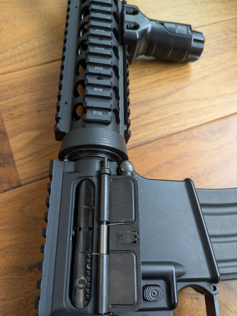 東京マルイ　次世代電動ガン　CQB-R　ブラックモデル