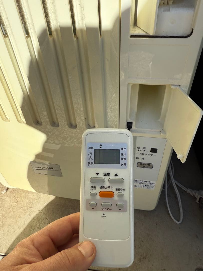 窓用エアコン ホワイト