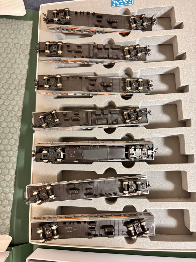 KATO 211系(旧製品)13両　モーター付き