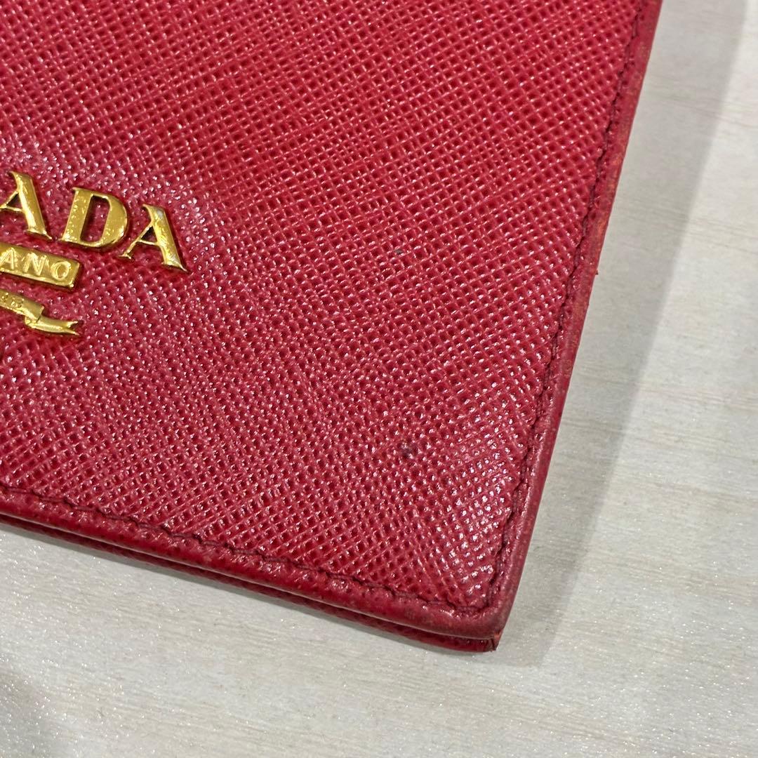 PRADA サフィアーノレザー 二つ折り財布 マルチカラー 赤