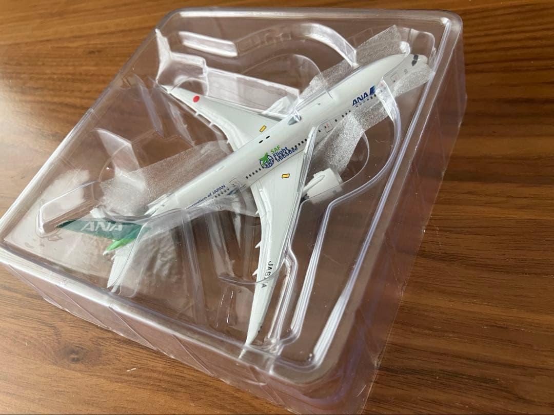 1/400 ANA 特別塗装 Green Jet B-787-9 モデルプレーン