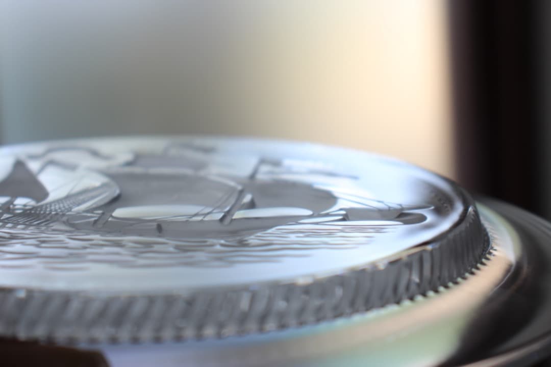 未使用　ラリック　帆船図　彫刻ガラスプレート　絵皿