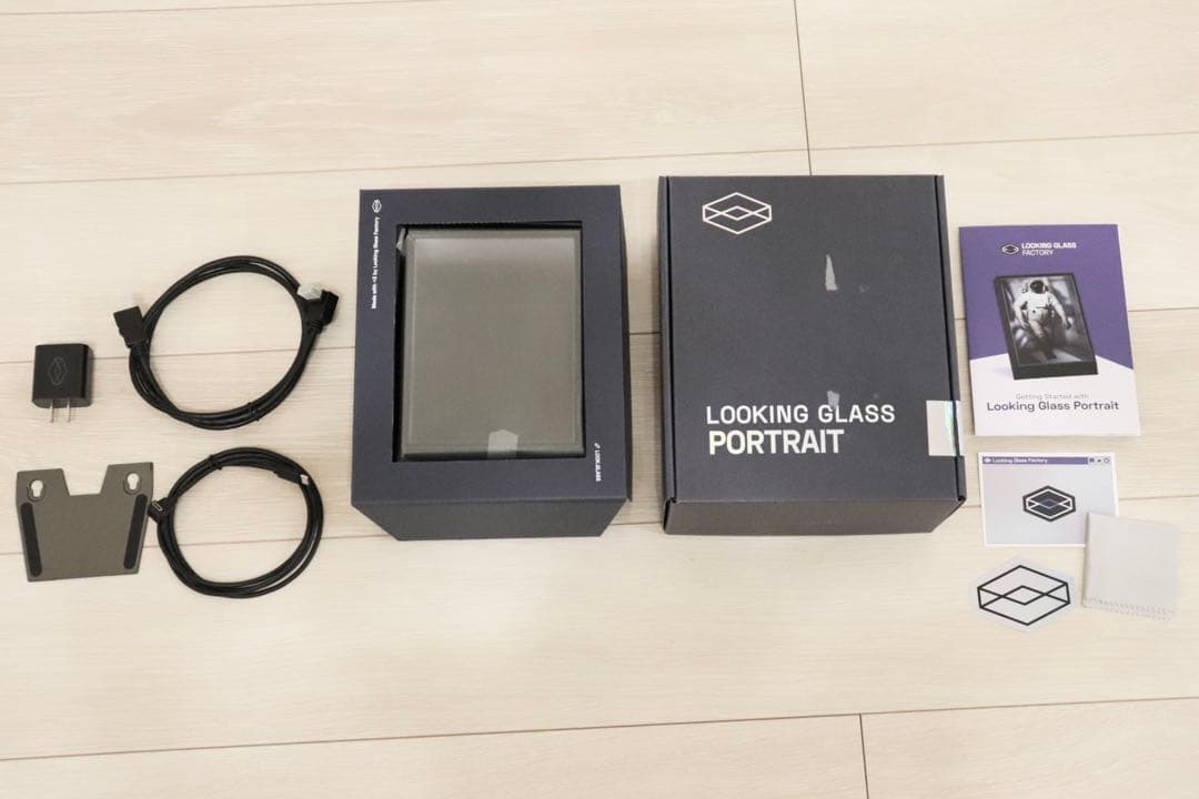 【送料無料】Looking Glass Portrait