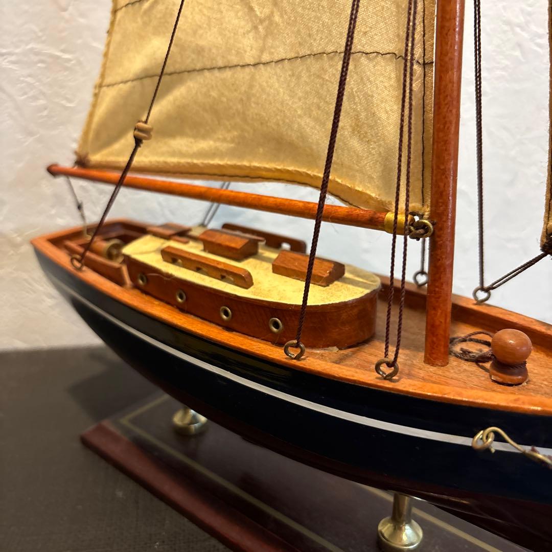 ベルギー製　帆船模型