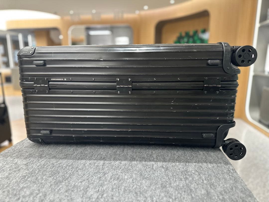 リモワRIMOWA オリジナル Trunk Plus (黒)