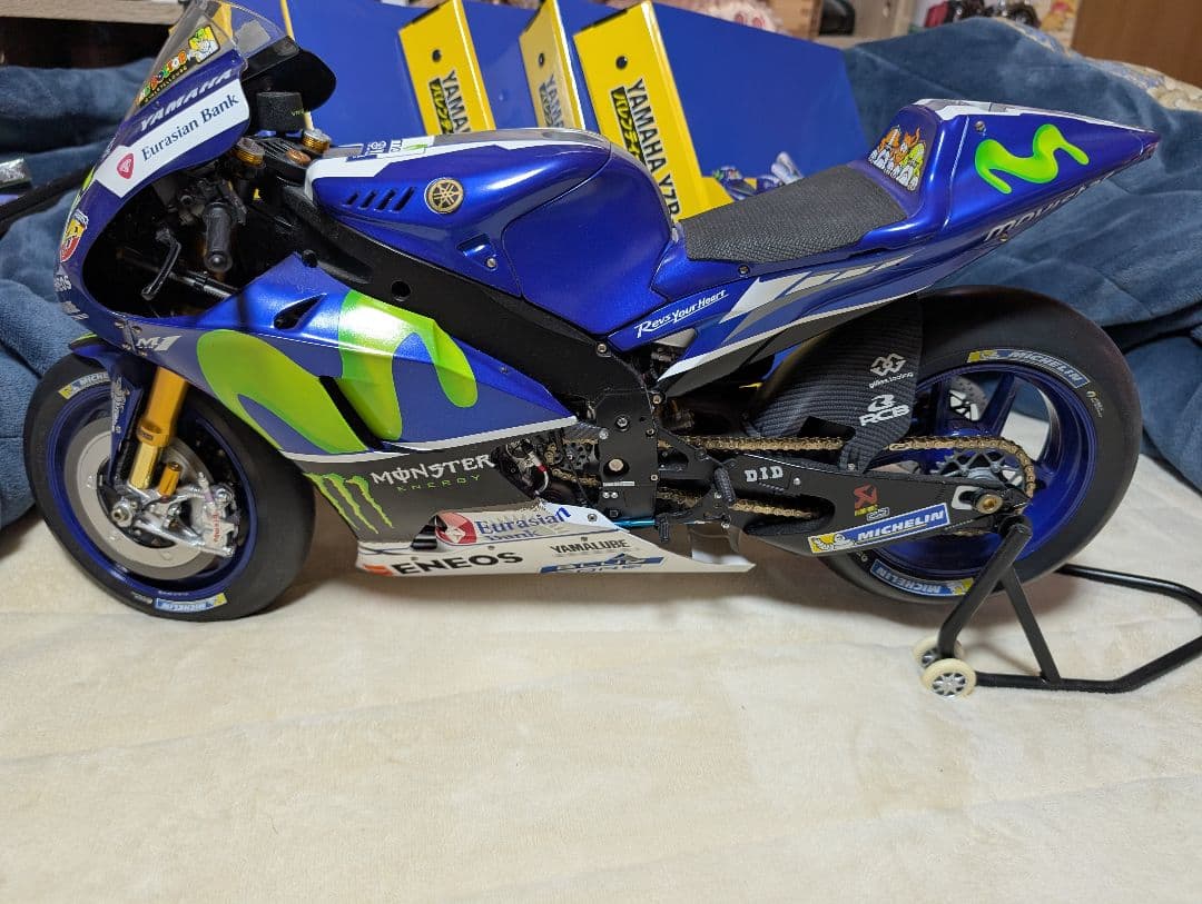 Yamaha YZR-M1 1/4スケールモデル
