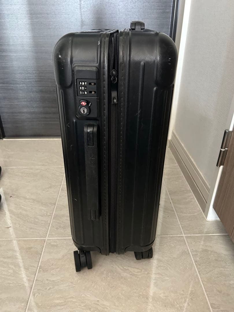 リモワ　スーツケース　機内持ち込みサイズ　※値下げ不可