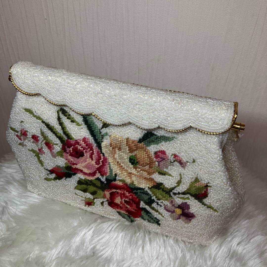 花柄　フラワーモチーフ　パーティーバック　レトロ　アンティーク　ビーズバック