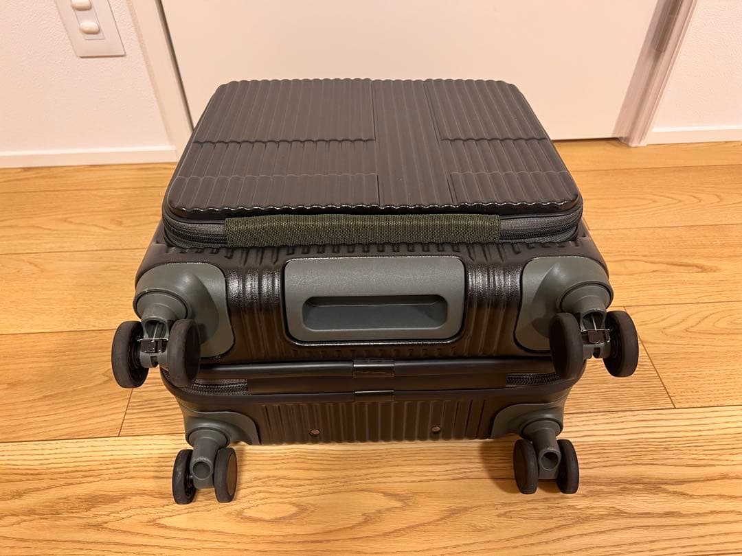 innovator inv20 スーツケース　機内持ち込み