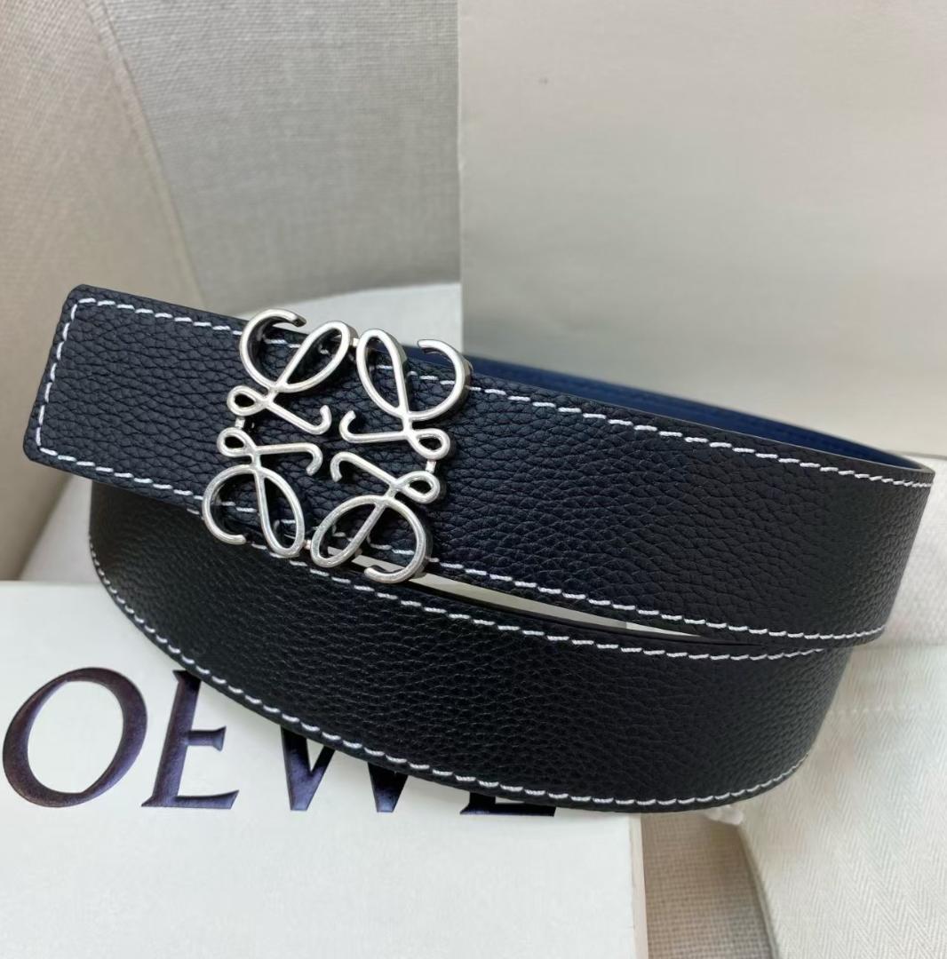 早い者勝ち！ブラックレザーベルト 装飾バックル