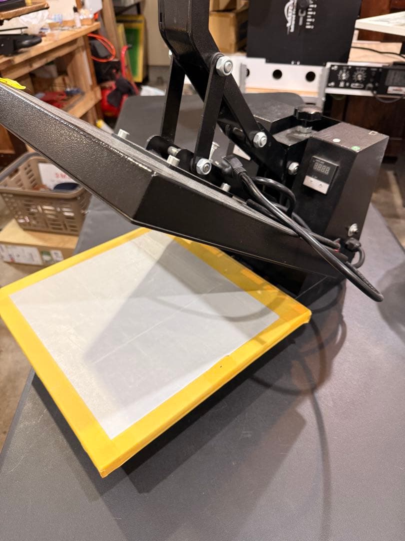 アイロンプレス機