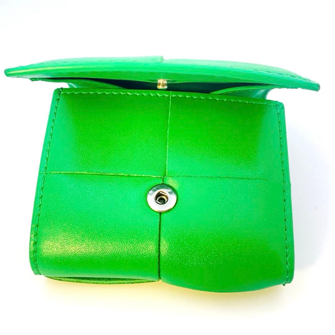 美品　ボッテガヴェネタ　折り畳みパース　小銭入れ　パラキート