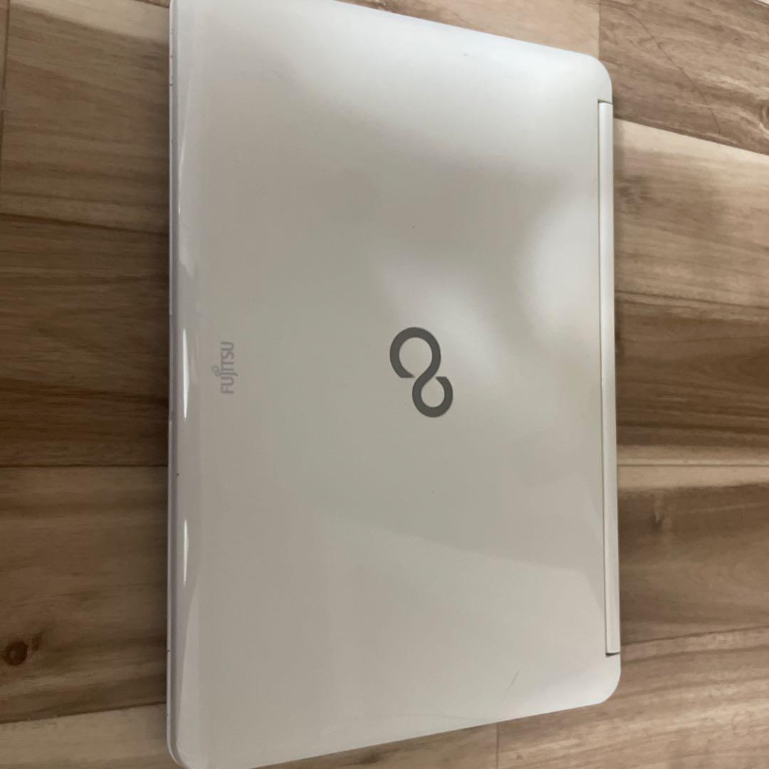 EPSON EW-052N インクジェットプリンター 富士通ノートパソコン