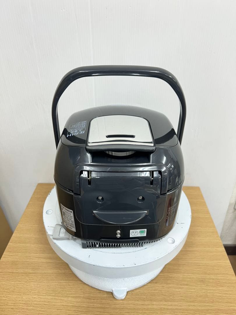 象印 圧力IH炊飯ジャー NP-RN05 ブラック 3合 2024年製