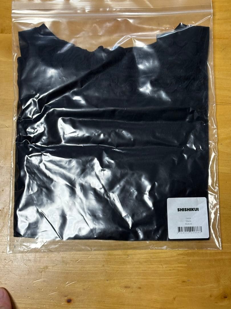 シシクイ theshishikui 百々千晴 タンクトップ