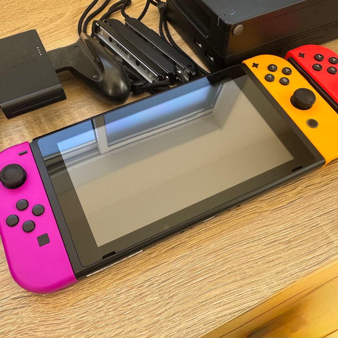 ニンテンドースイッチ　コントローラーおまけ付