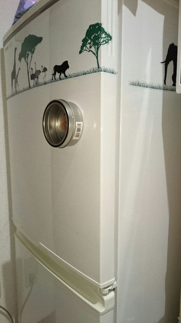 ノンフロン冷蔵庫(配送料込み)です。