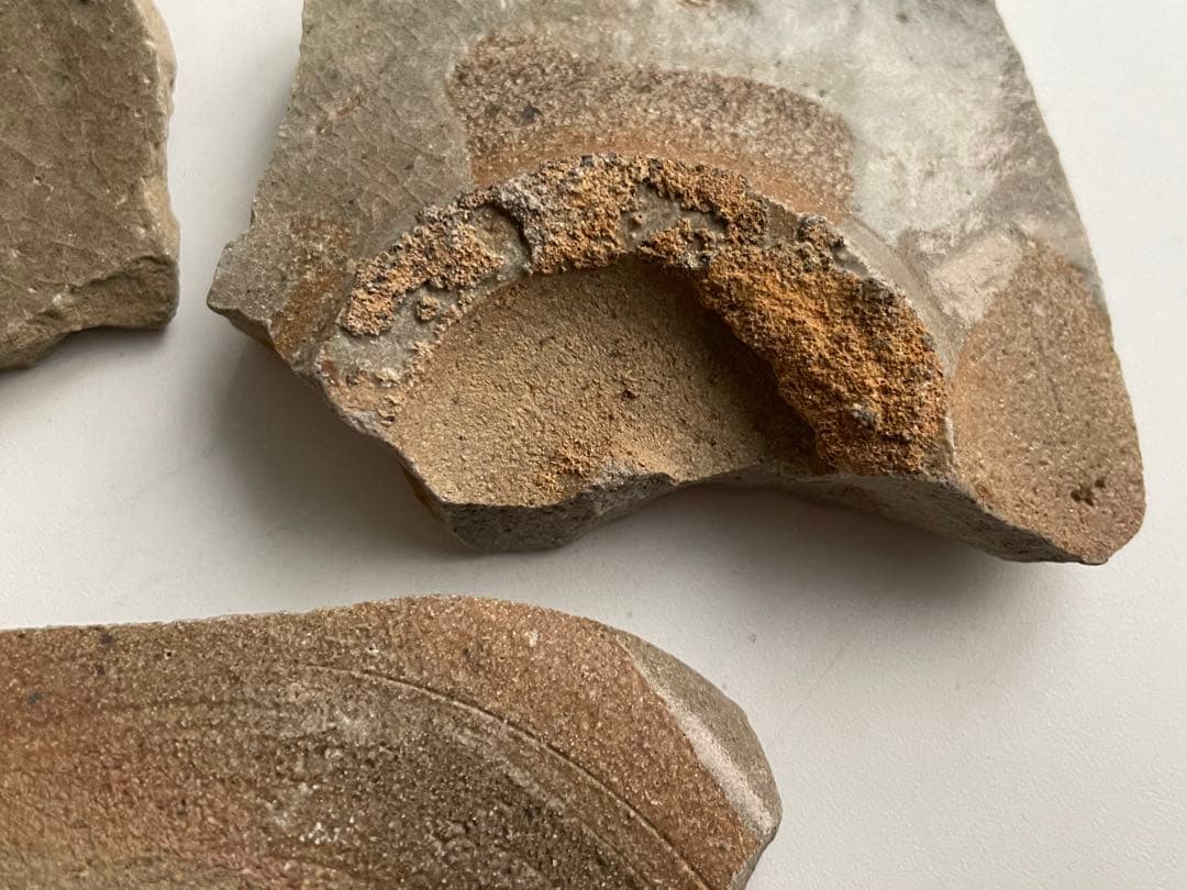 骨董　アンティーク　古唐津　絵唐津　陶片残欠　皿　向付　桃山　古陶磁　発掘　出土