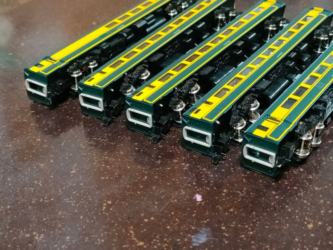 n　★サロンカーなにわ 5両