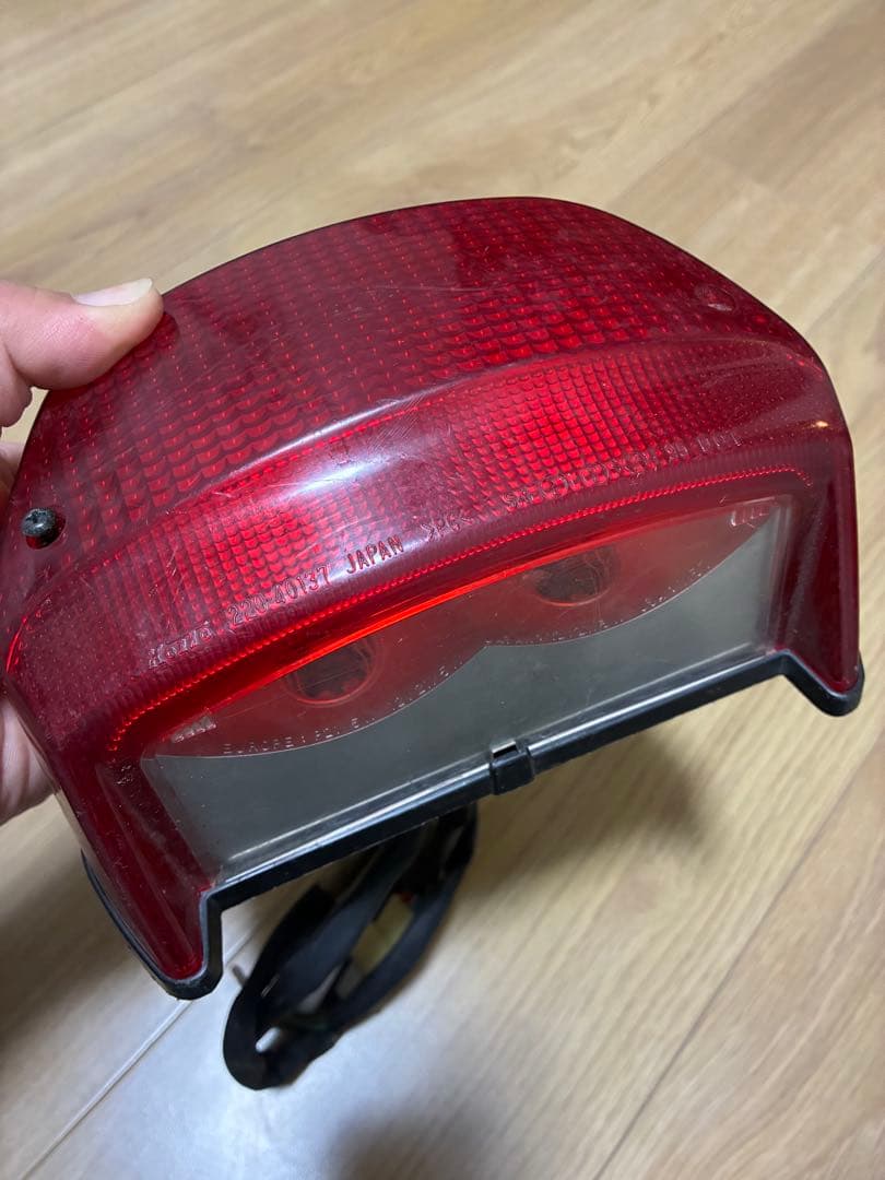 カワサキ　ゼファーχ ゼファーカイ　純正テールランプ　ゼファー400