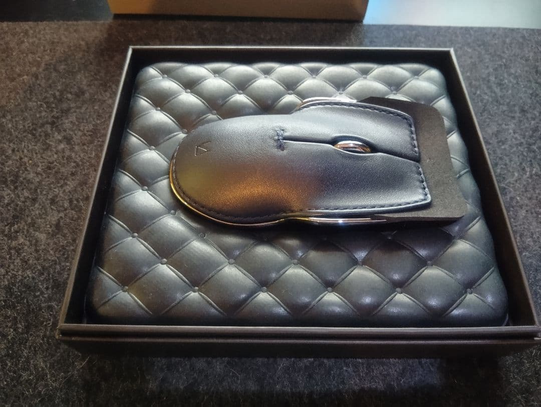 LUNAR ARTEFACTS ・LONDON 高級マウス 交換用トップス付き