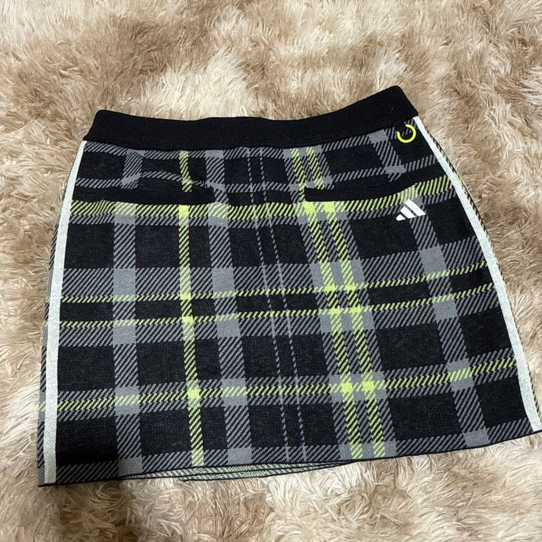 新品未使用adidas チェック柄 セーター・スカートセットアップ