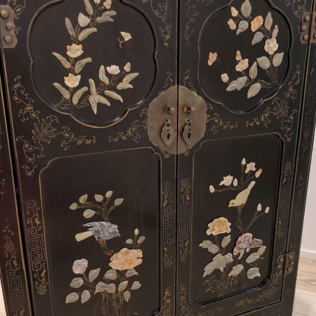 中国家具 キャビネット 花鳥細工 黒塗り 玉石 アンティーク調