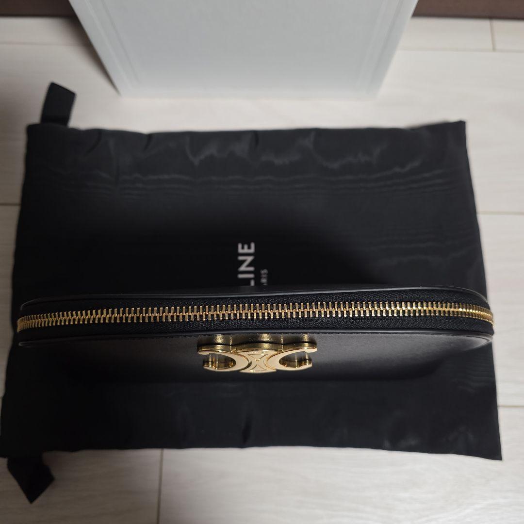 【新品】CELINE　トリオンフ　 ブラックレザー バッグ