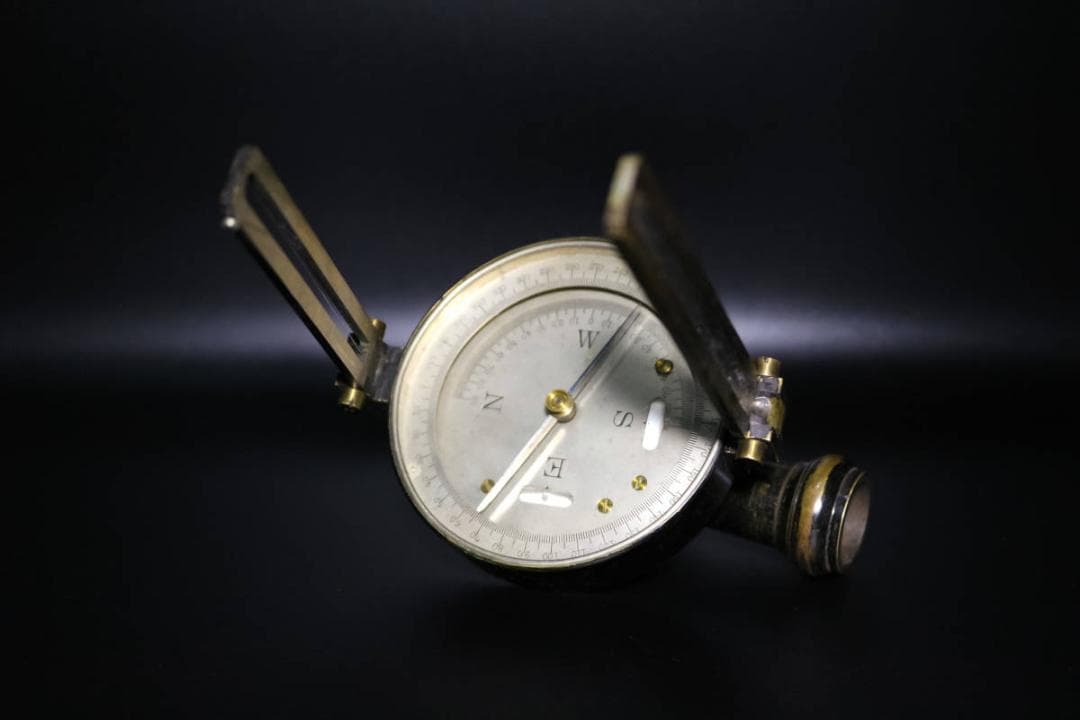 方位磁針 海軍 コンパス アンティーク 航海 革ケース 軍物