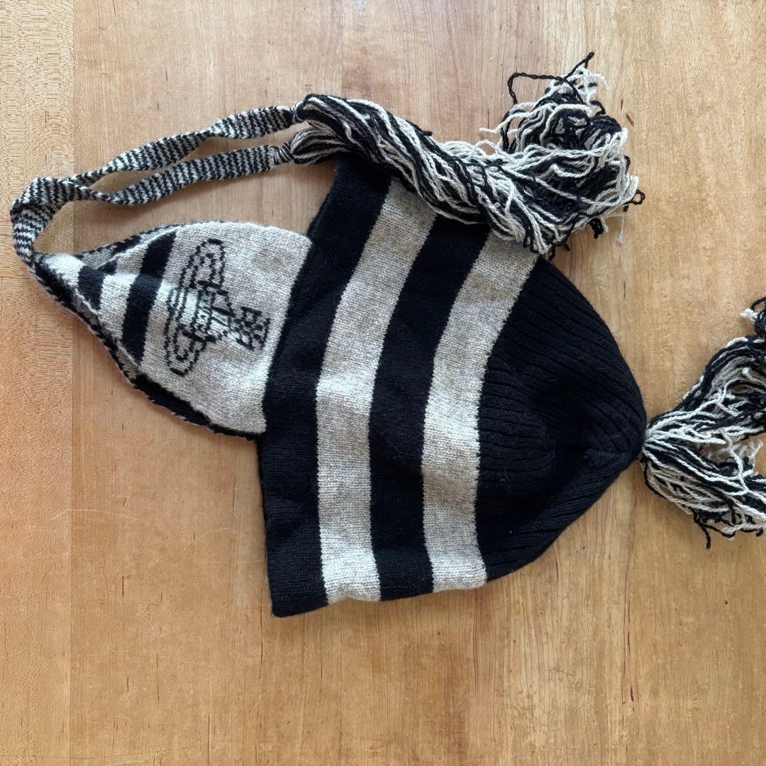 人気☆極美品VivienneWestwood 耳当て付きニット帽子
