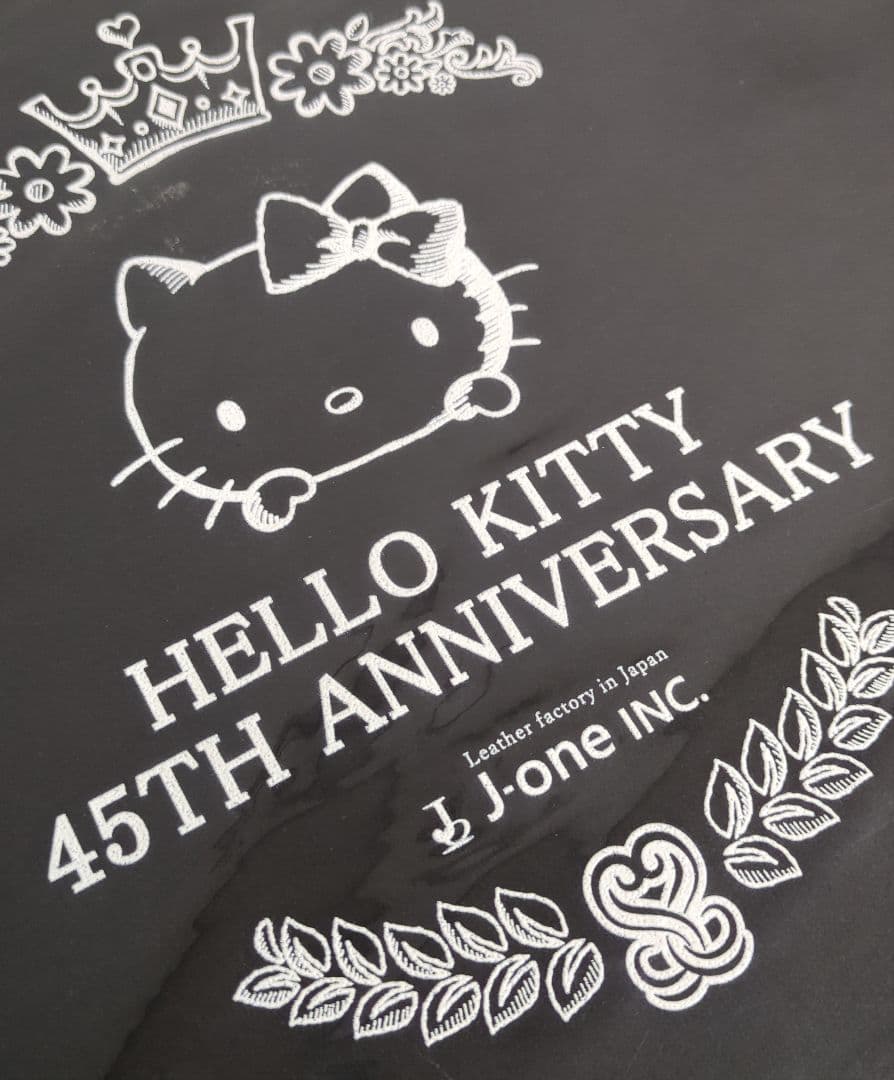 【レア/未開封】ハローキティ45周年記念 ヒストリカル アクリルチャーム