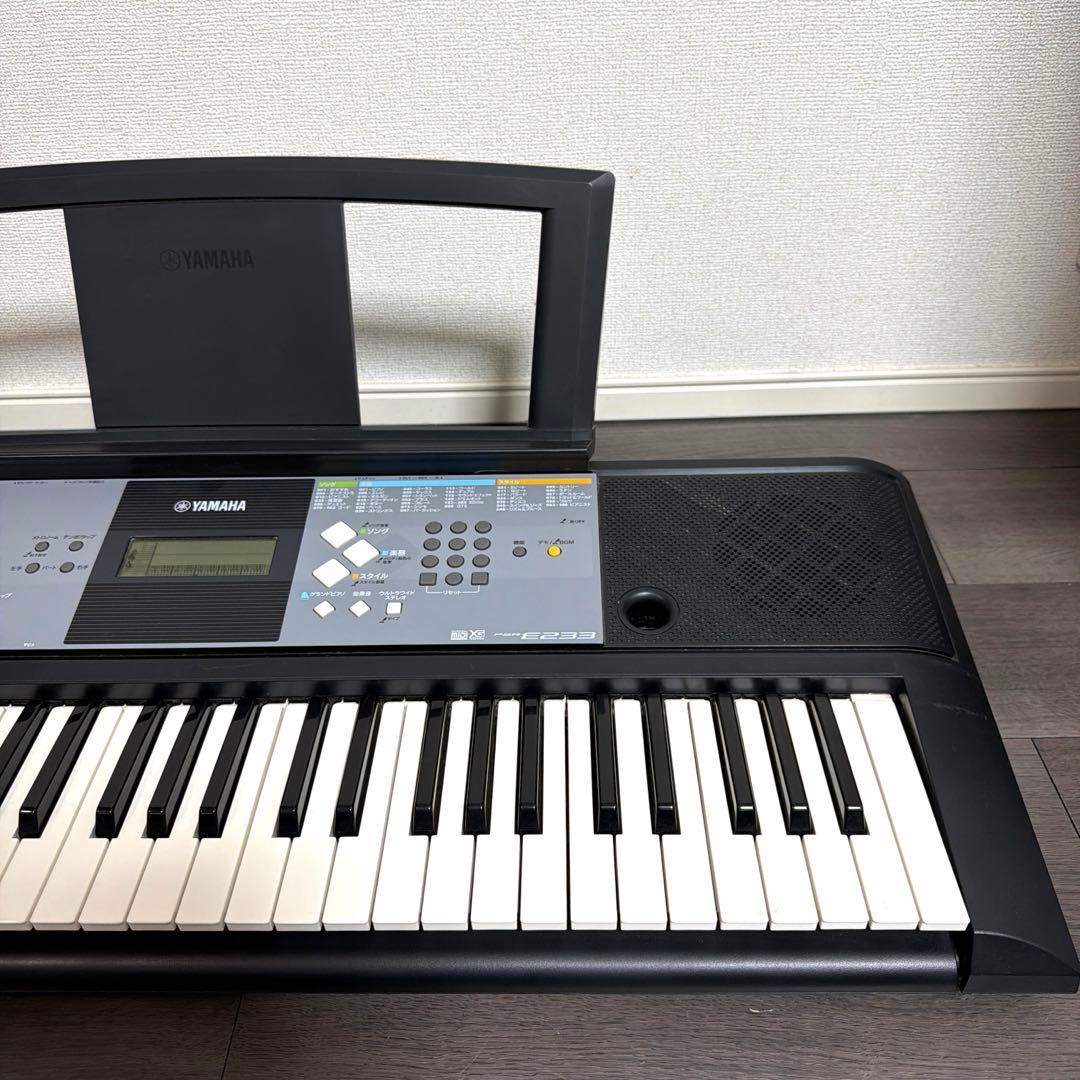 YAMAHA 電子ピアノ　PSR-E233