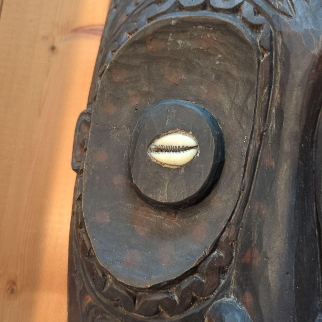 アンティーク　パプアニューギニアの木製マスク　長さ62センチ貝殻目