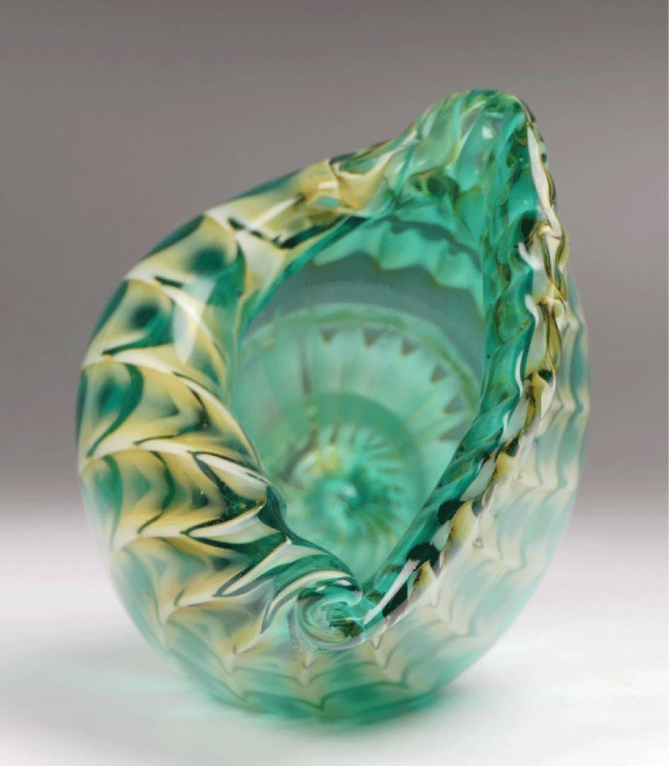 ガラス工芸　巻き貝の置物